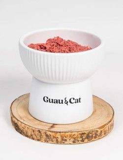 Plato de Pollo Crudo - Comida Natural para tu Gato